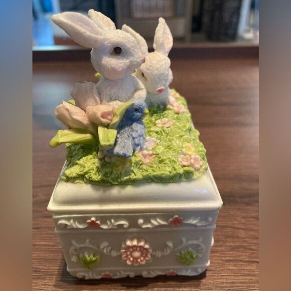 Trinket Box Resin Bunny Rose Accents w/ Blue Bird 3” Wide 4” Tall - Picture 3 of 9
